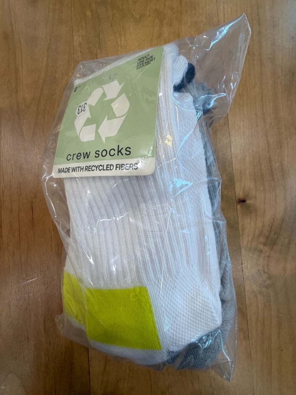 Unisex Crew Socks Made With Recycled Fibers - 4 Pairs new